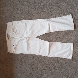 Trendy white trousers with double buttons from Gap